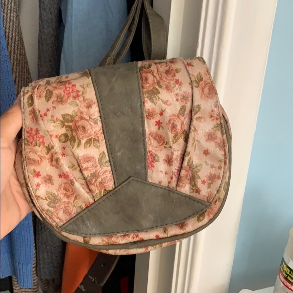 Small purse Bershka
